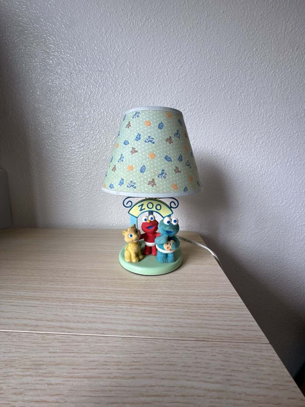 2004 Sesame Workshop Elmo and Cookie Monster Zoo Table Lamp